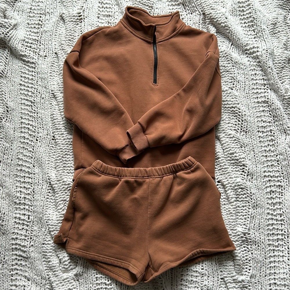 Brown two piece lounge set (M)